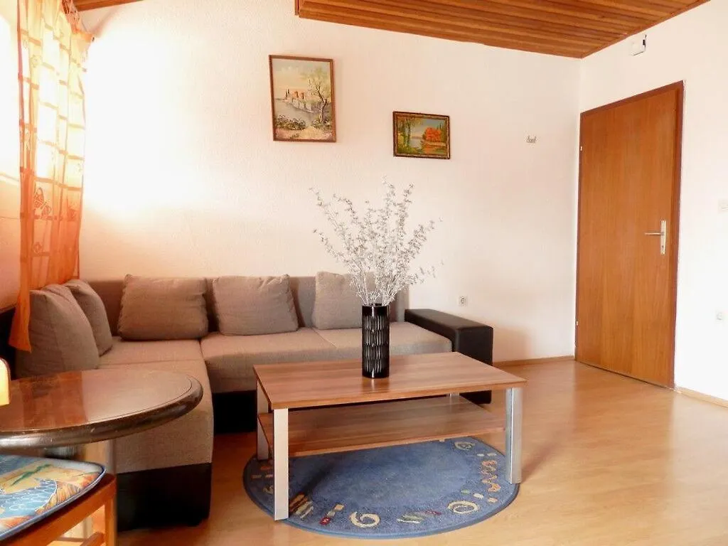 Apartments Jana: Medulin Croatia